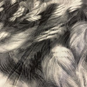 Bilde av 147. Fjær motiv viskose jersey 145 cm